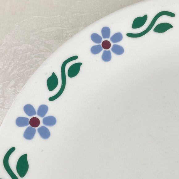 Corelle Cottage Inn Blue Daisy Flower Dinner Plate (One Plate) - Picture 4 of 4